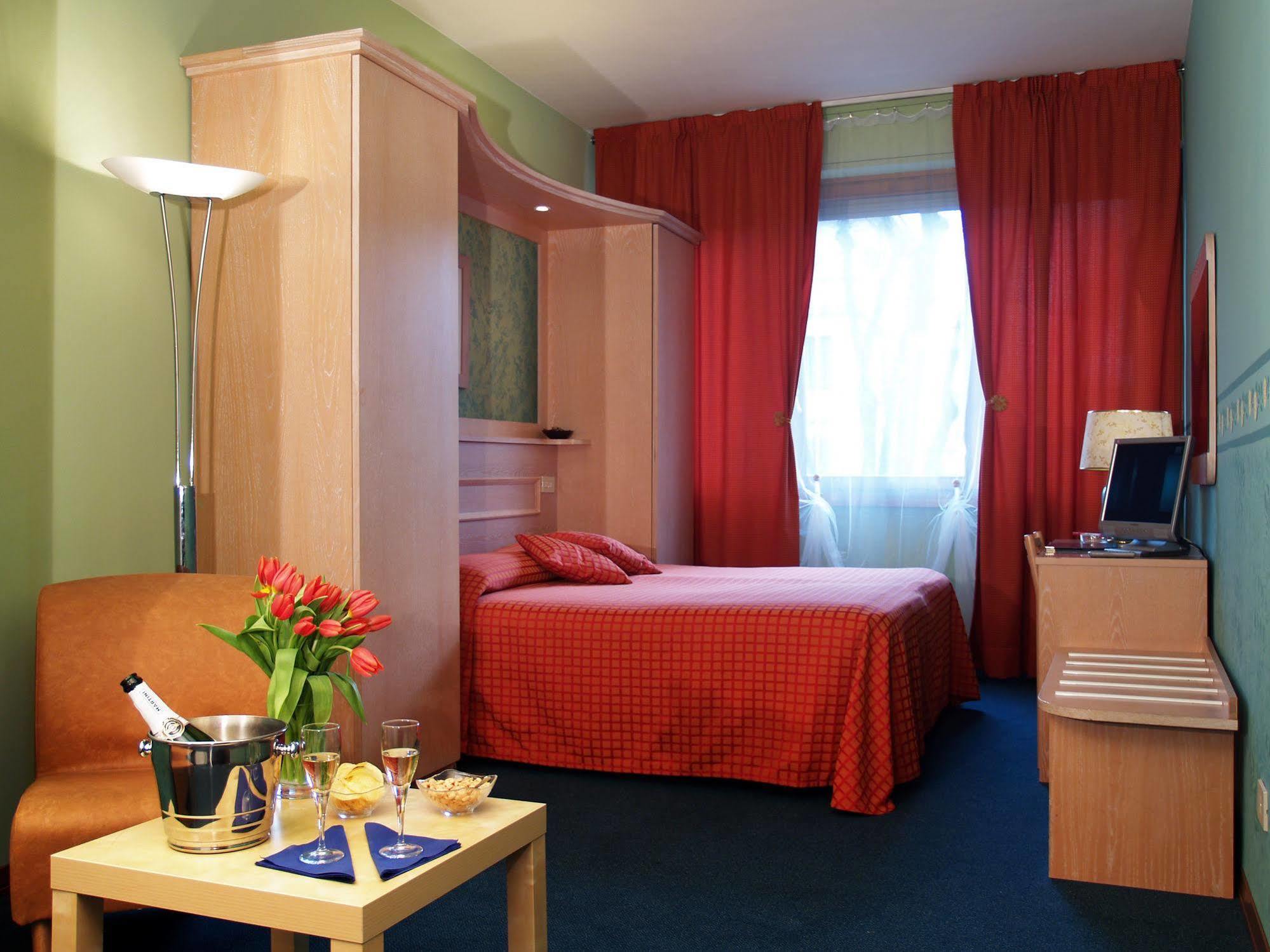 Hotel Meridiana Firenze Eksteriør billede
